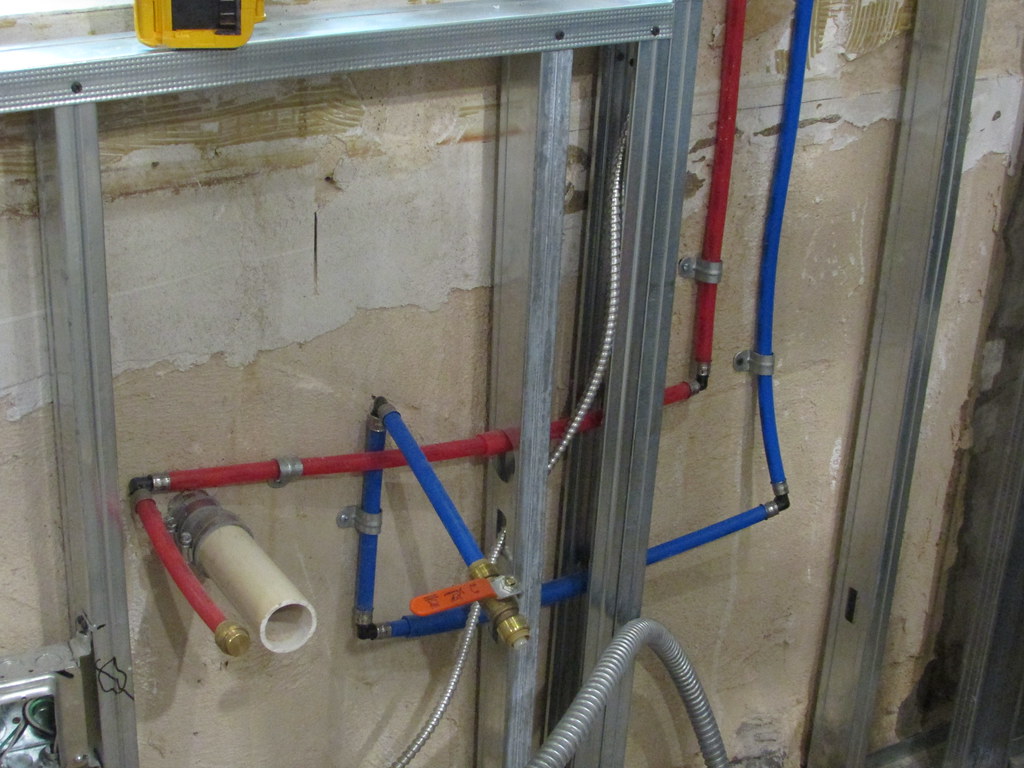Top 7 Emergency Plumbing Situations in Skokie — And How to Handle Them Before the Pros Arrive